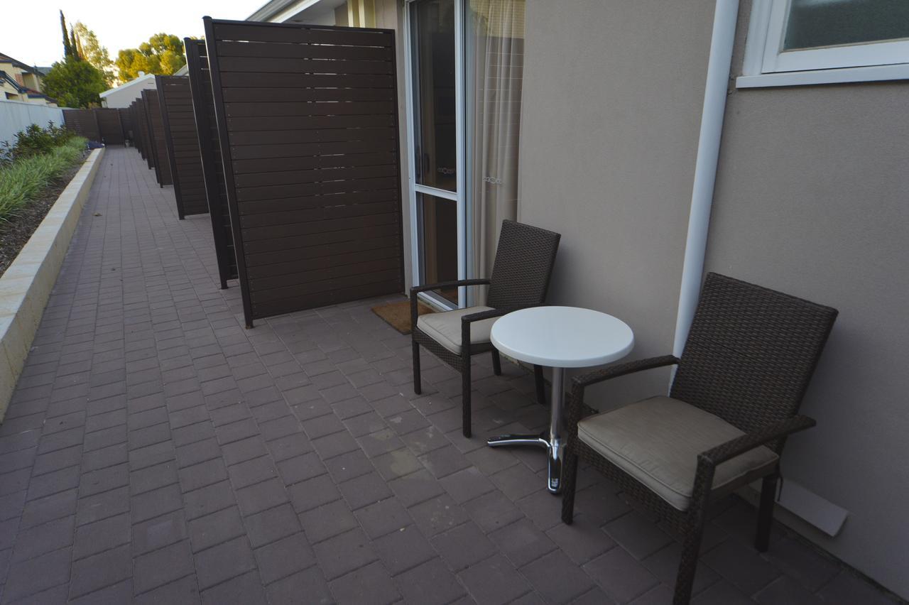 Bentley Motel Perth Esterno foto
