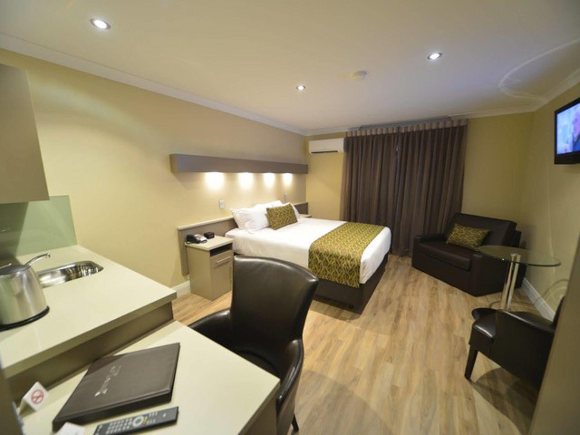 Bentley Motel Perth Esterno foto